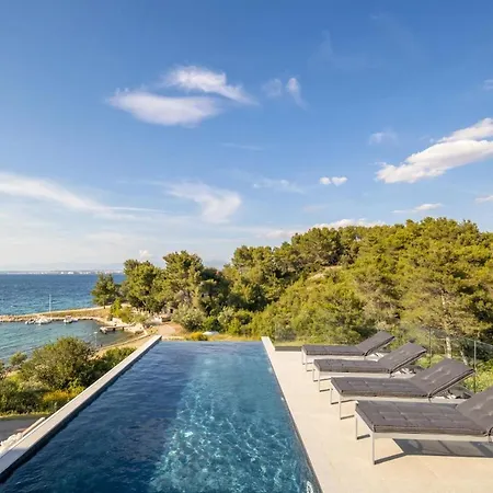 Sunlife Villa *
